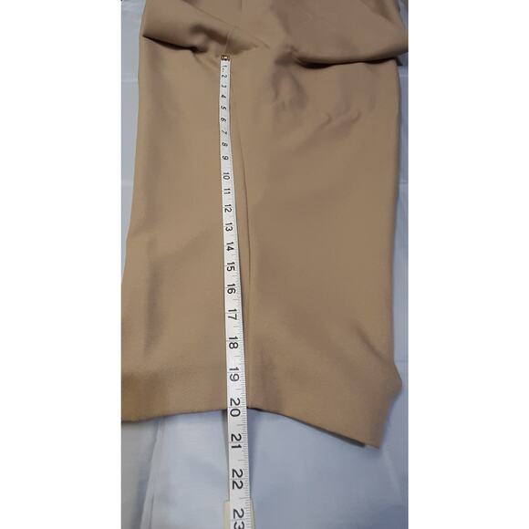 Alfred Dunner Woman Tan Capri Pants l Size: 22W - Picture 7 of 7